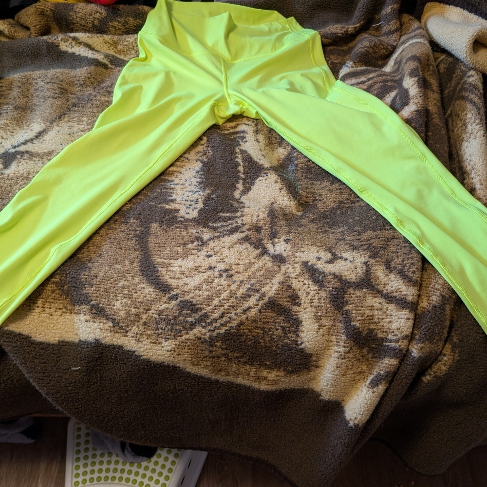 🌟LULULEMON Wunder Under High-Rise Tight 28". Size 10🌟 - Picture 7 of 7